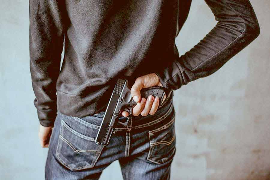 Strafverteidiger Dortmund | Mann mit Pistole